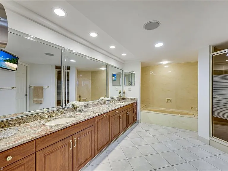 6001 Pelican Bay Blvd #F — Photo 17