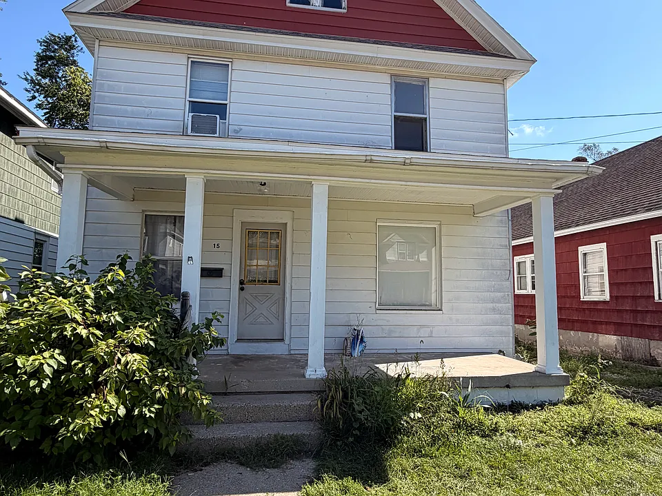 15 Phelps Ave