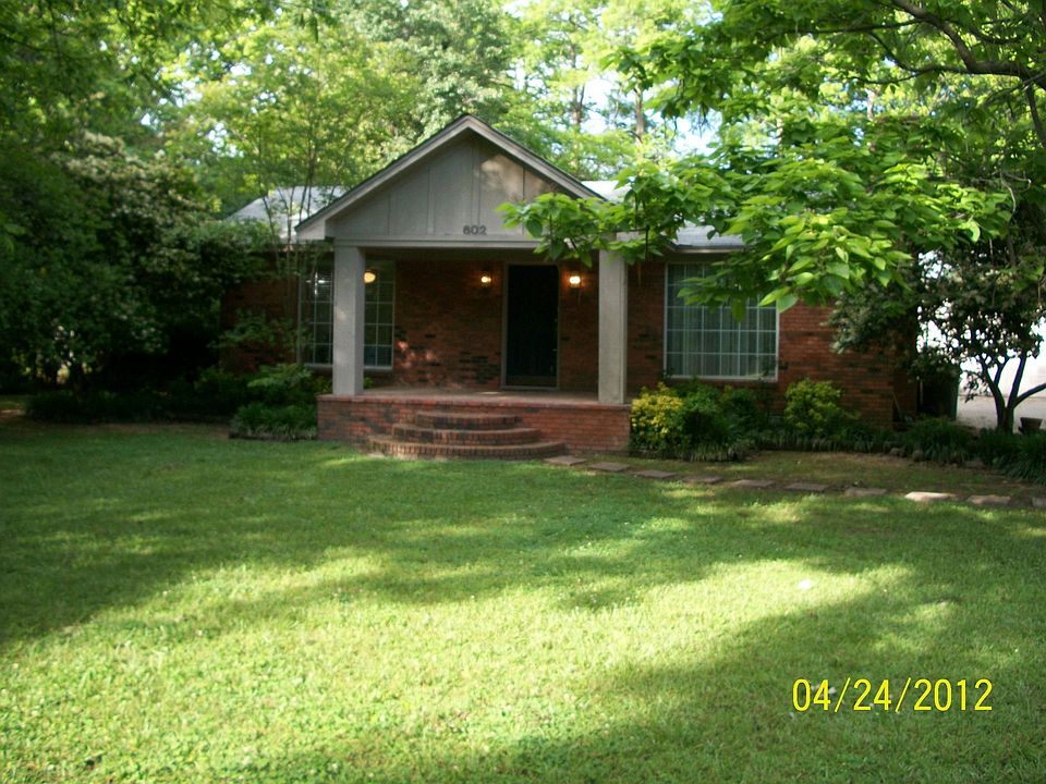 1st image of 602 N 1st St