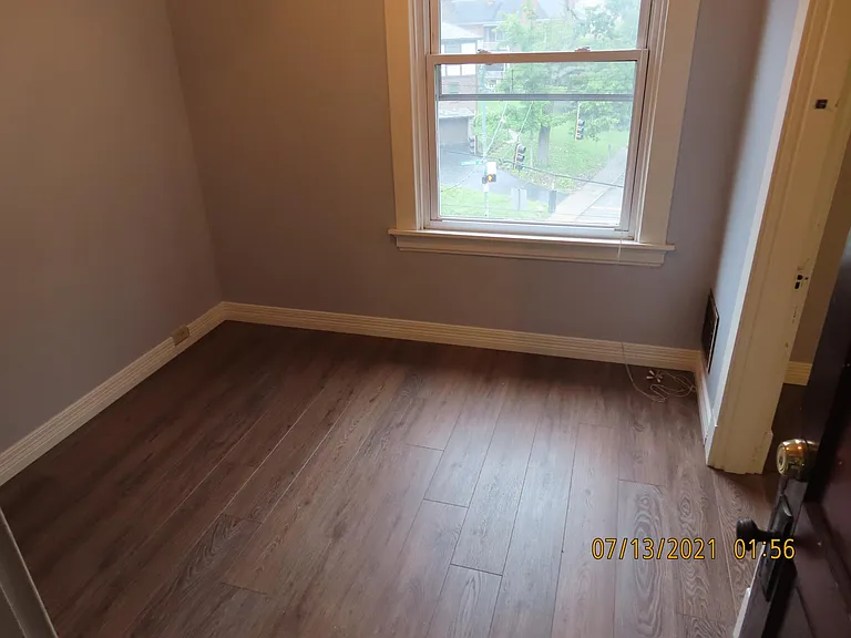 3242 Linwood Ave #3 & 2-& — Photo 7