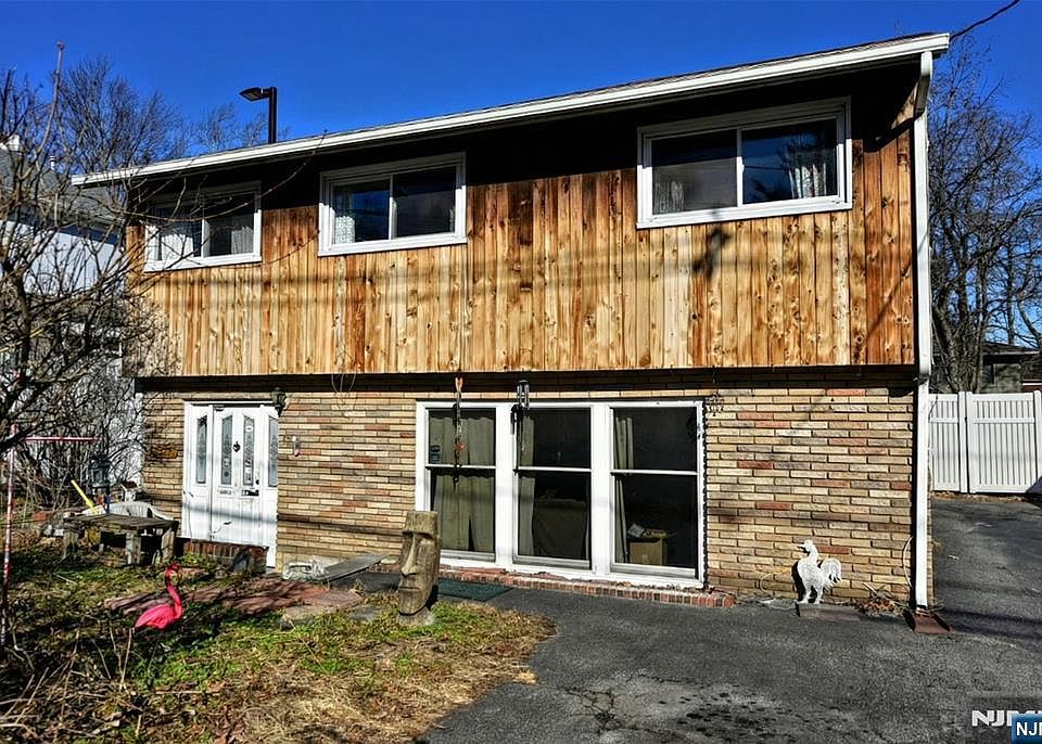 1st image of 638 Washington Ave