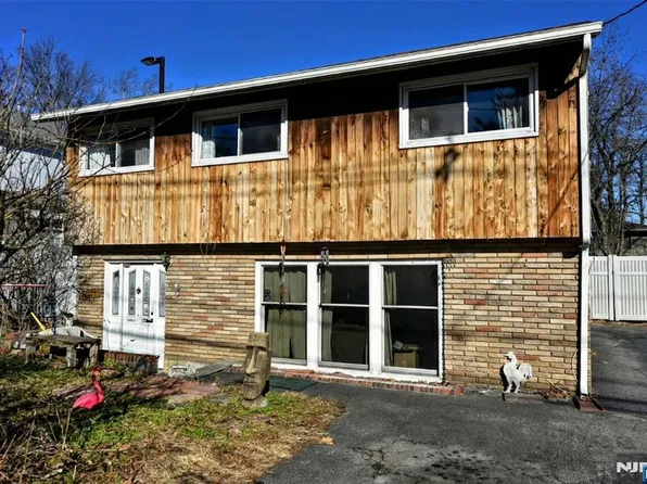 638 Washington Ave, Township Of Washington, NJ 07676