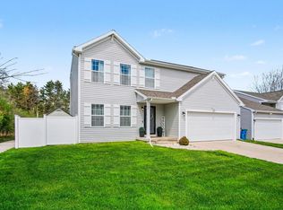 2631 Sage Wing Dr, Kentwood, MI 49508