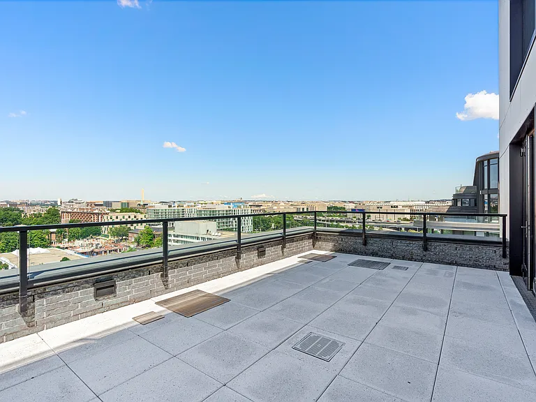 1000 South Capitol — Photo 98