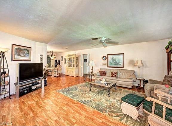 5th image of 144 Fleur De Lis Ln