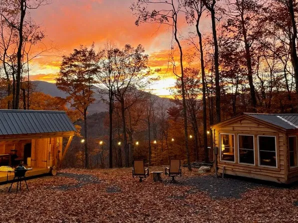 104 Moose Hill Way, Keene, NY 12942