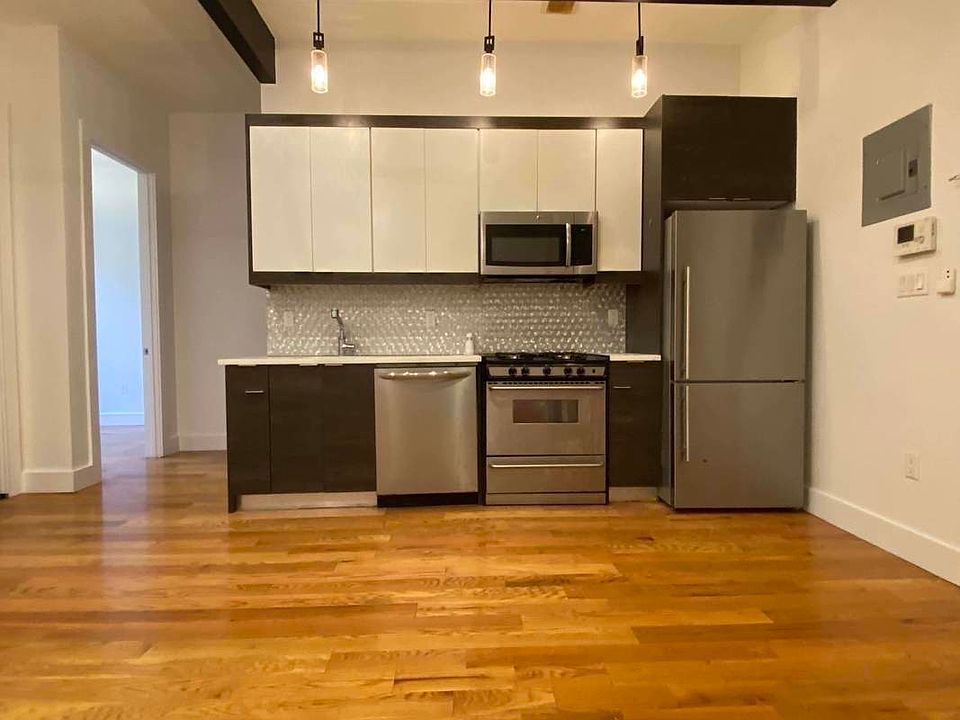 1st image of 308 Jefferson St APT 4R