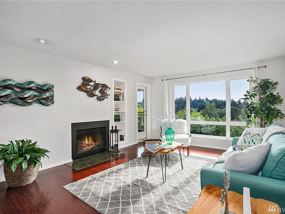 1st image of 145 105th Ave SE APT 14