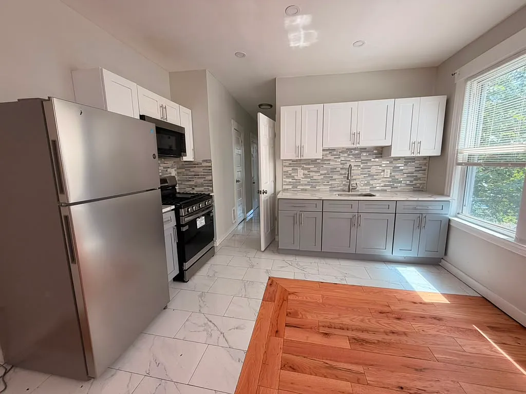 3 bed, 1.5 bath, $1,985 — Photo 4