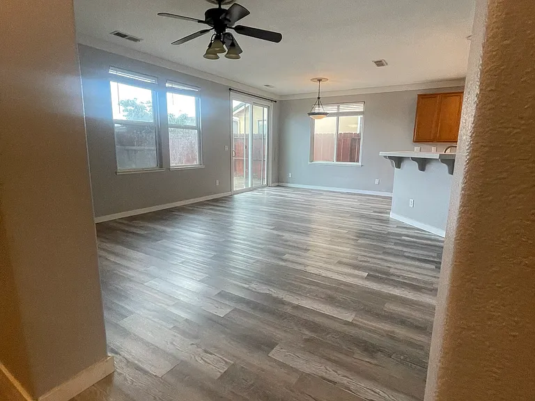 1339 Paddington Way — Photo 9