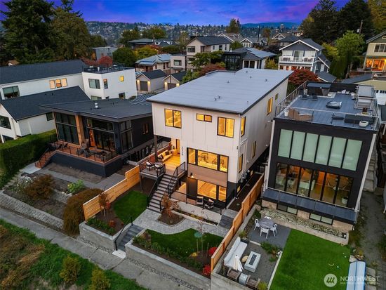 3428 13th Avenue W, Seattle, WA 98119