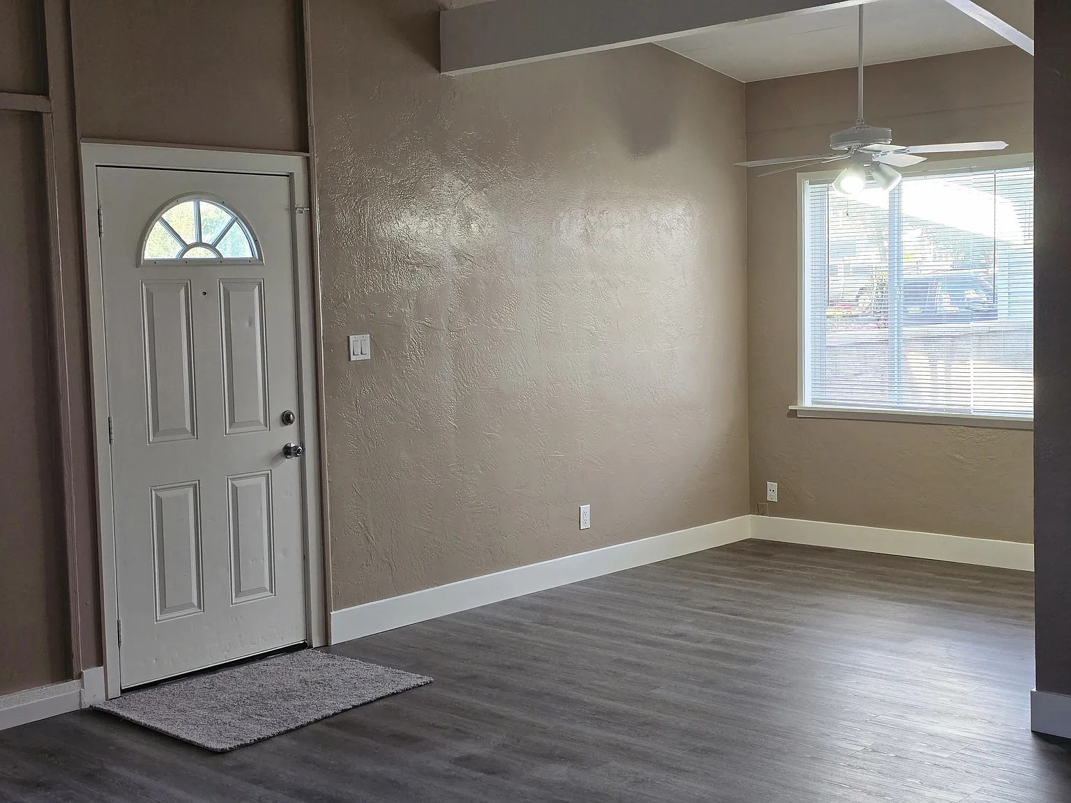 12001 Green Mountain St — Photo 1