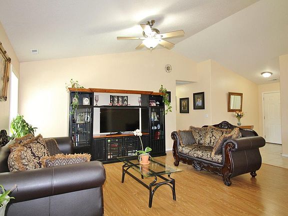 2nd image of 1723 W 31st Ave