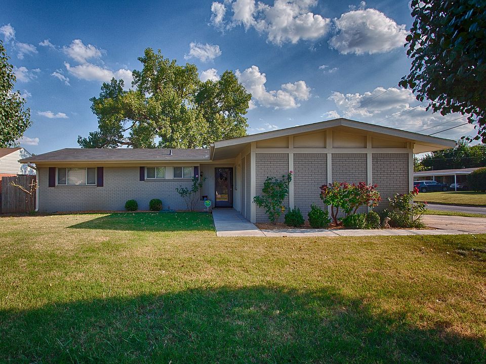 2540 Huntleigh Dr.