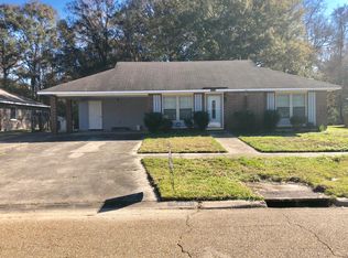 8736 Cody Dr, Baton Rouge, LA 70811