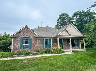 4023 Stonebridge, Holly, MI
