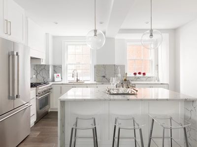 455 E 57th St APT 2C, New York, NY, 10022