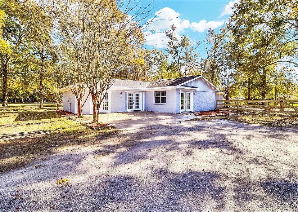 1st image of 49 Woodbranch Dr