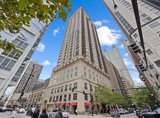 10 Delaware St #27E, Chicago, IL 60611