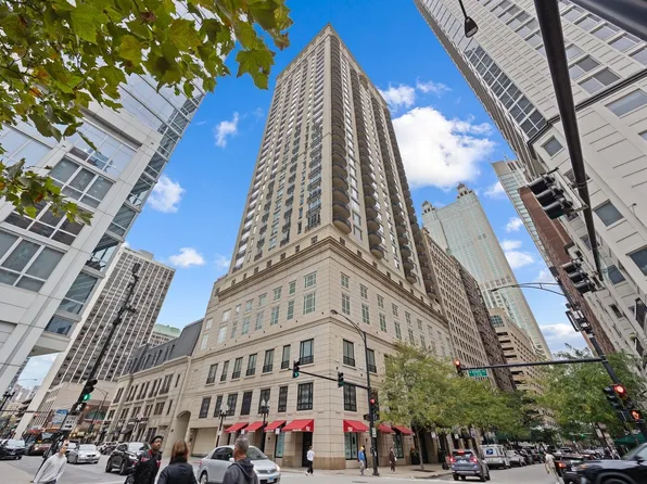 10 Delaware St #27E, Chicago, IL 60611