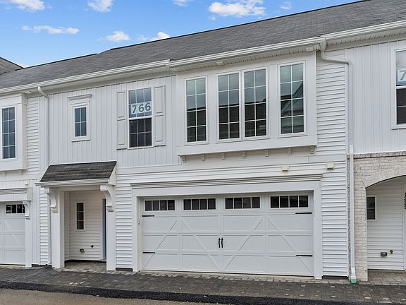 4th image of 1323 Carnegie Way