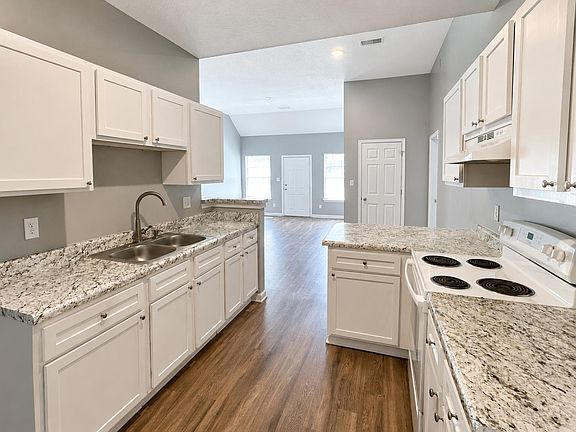 2nd image of 3835 Bowen Ave