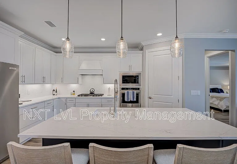 16112 Lakeland Dr — Photo 13