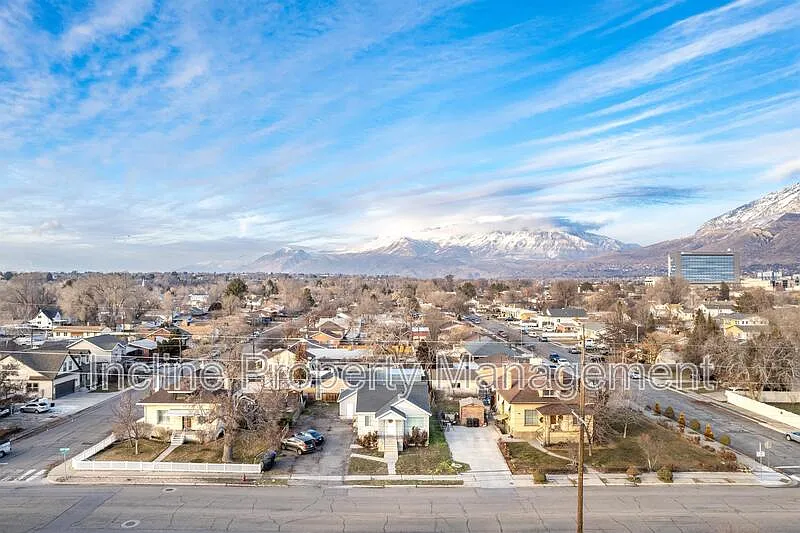 2 bed, 1.0 bath, 800 sqft, $1,450 — Photo 3