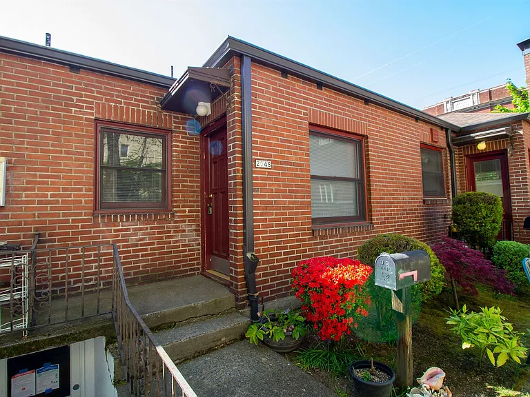 Gardner Court - Portland Oregon