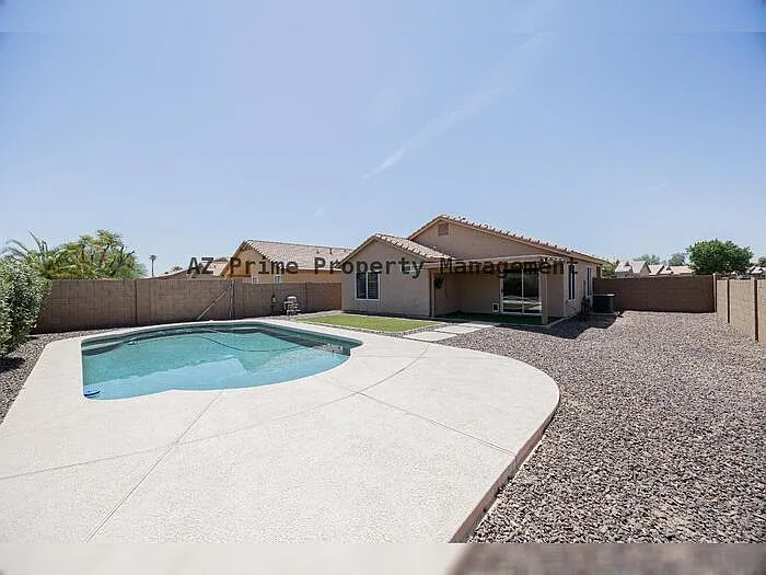 1710 E Oakland St — Photo 25