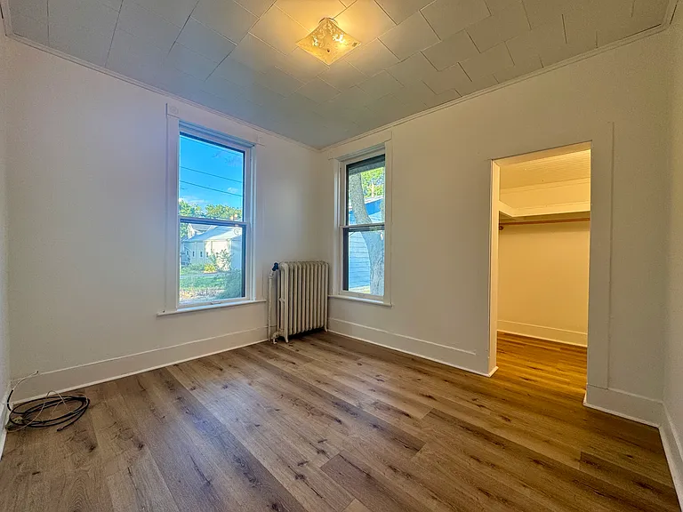301 E Burlington Ave #1 — Photo 4