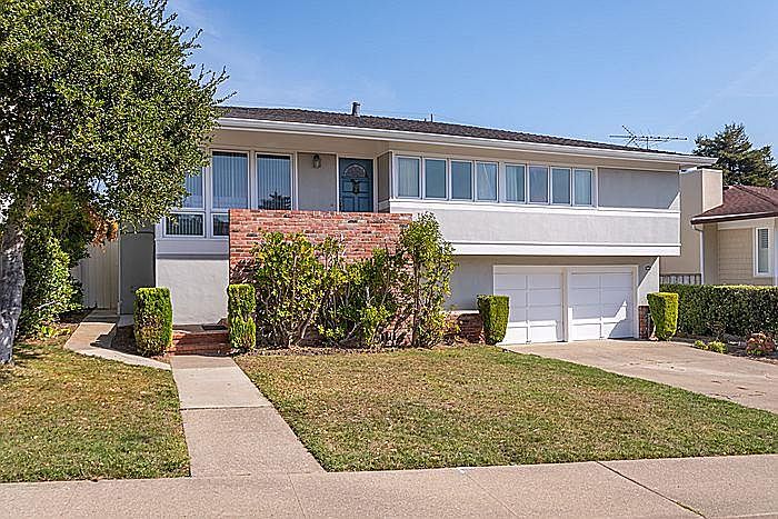 1st image of 1116 Oakwood Dr