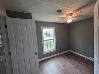 228 N Maple Ave Joplin — Photo 3