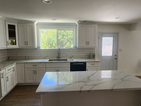 3rd image of 4669 Maine Ave #A