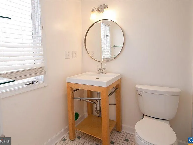 1566 Garden Ct — Photo 14