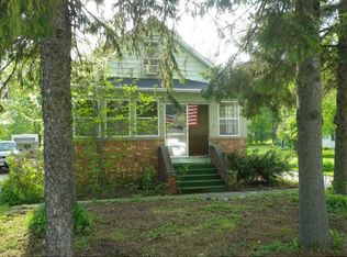 305 Lincoln St, Pulaski, WI 54162