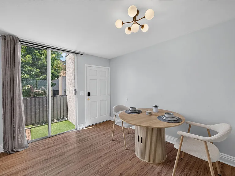 2850 Reynard Way #23 — Photo 12