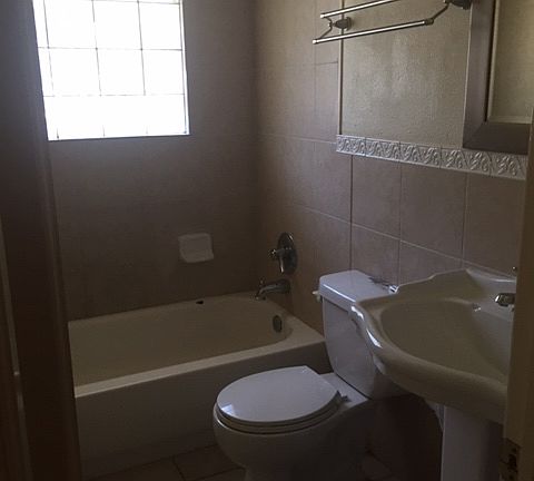 3rd image of 514 E Mitcham St