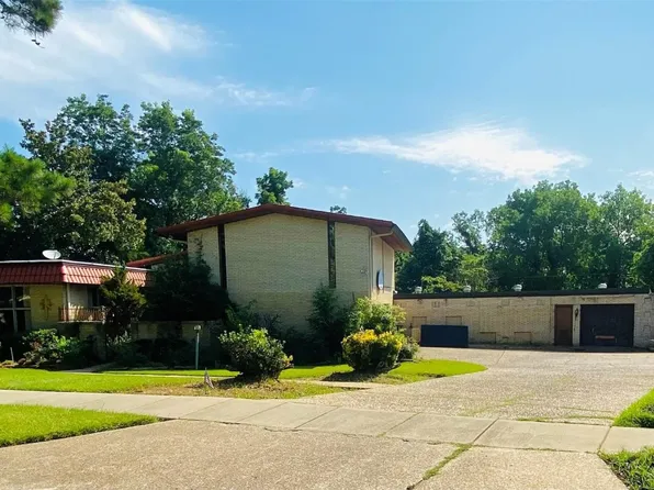 325 Holcomb Dr, Shreveport, LA 71103