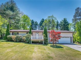 200 Skylar Dr, Tryon, NC 28782