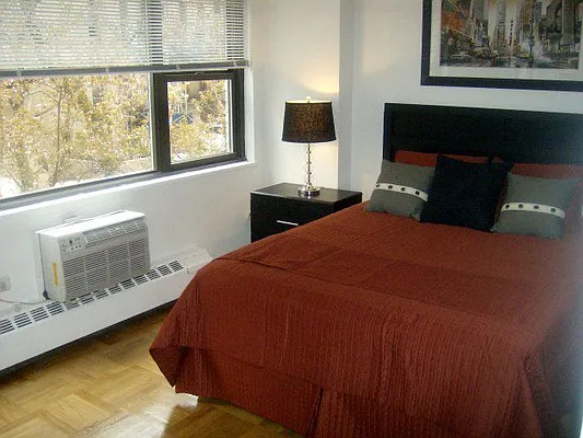 Rented by Carlyle Property Management | media 10