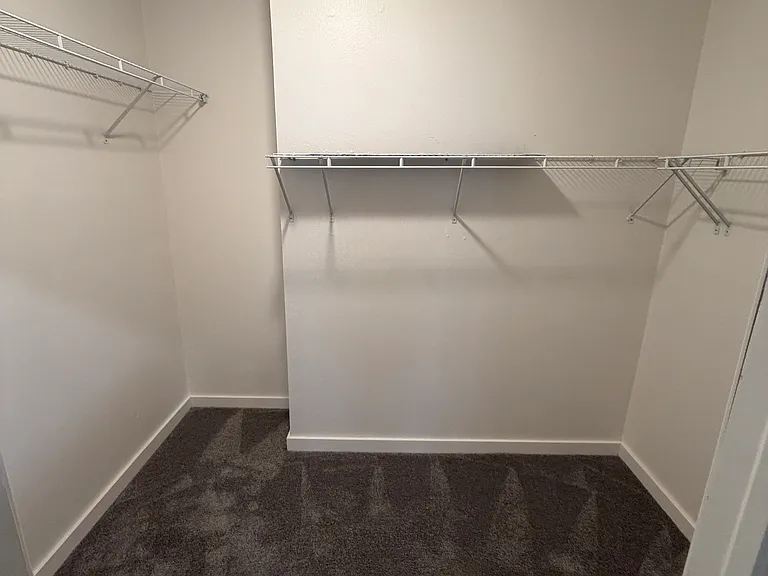 2096 Kings Palace Dr — Photo 13