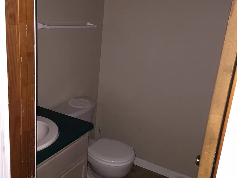 190 Susie Pl — Photo 4