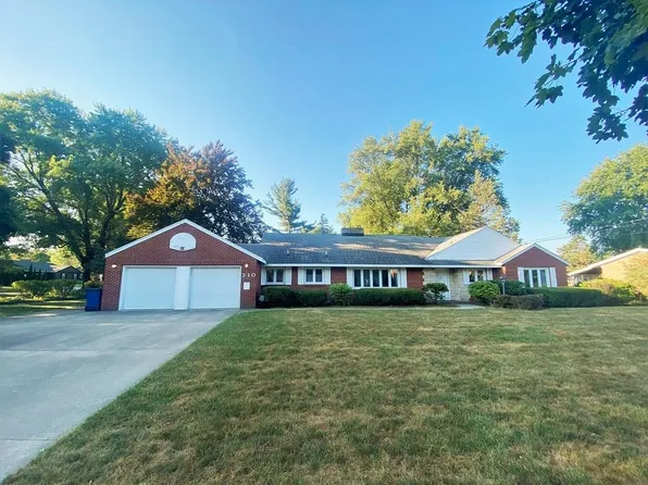 310 E Meadowbrook Dr, Midland, MI 48642