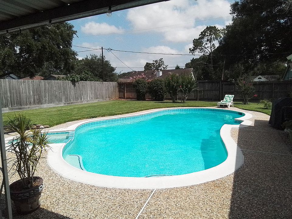 1st image of 2509 Taylor Ln