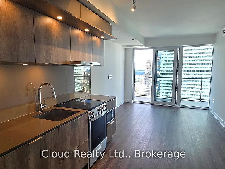 448 Burnhamthorpe Rd W #4006 — Photo 2