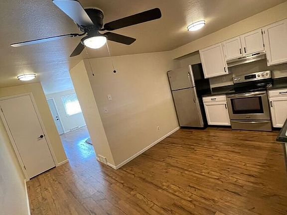 4th image of 208 E Longs Peak Ave APT C
