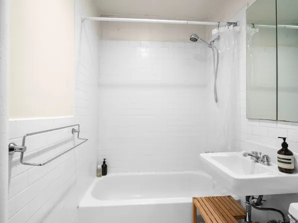 134 Baltic Street image 9 of 12