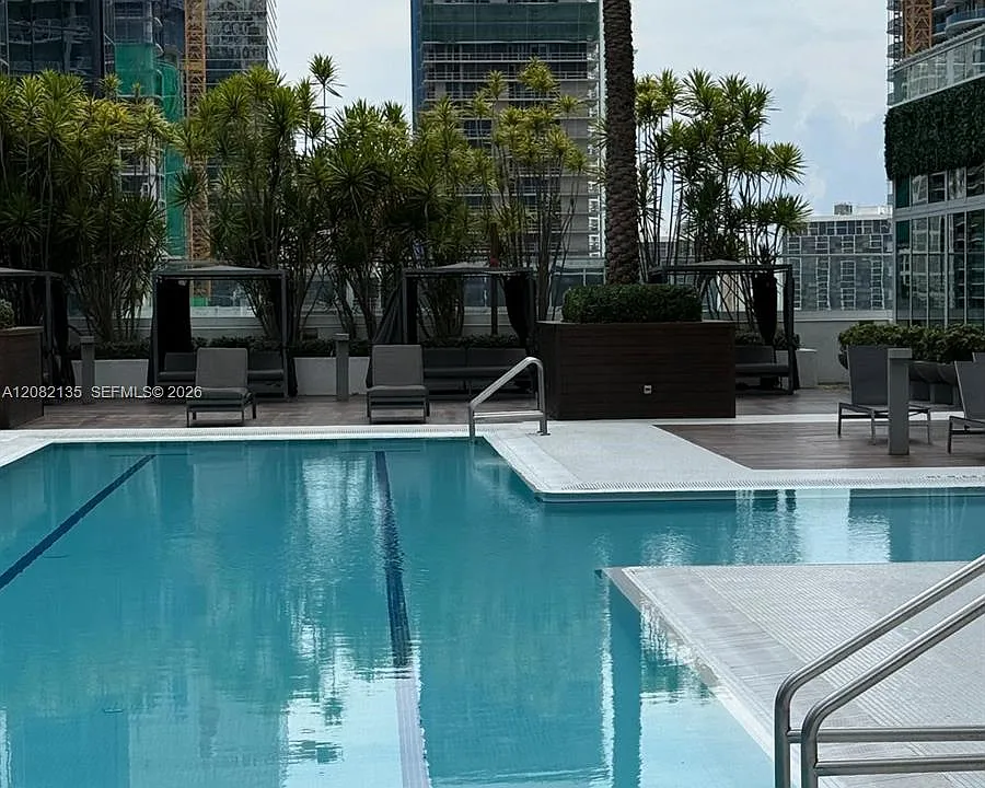 1080 Brickell Ave #913