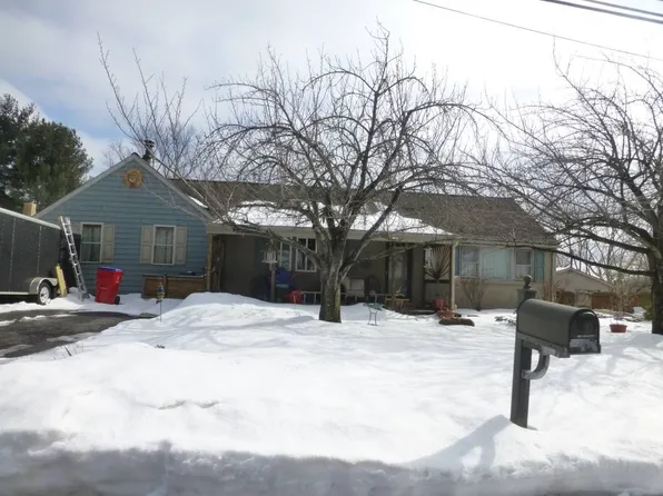 2226 Rhoads Rd, Pottstown, PA 19464